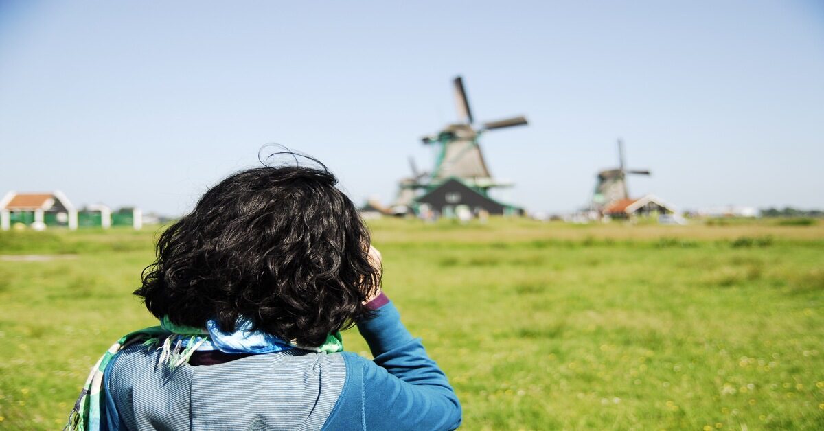What Essential Dutch Language Basics Help Travelers Most?
